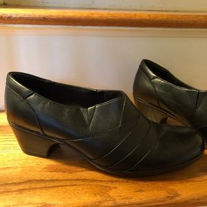 woman's comfort shoe